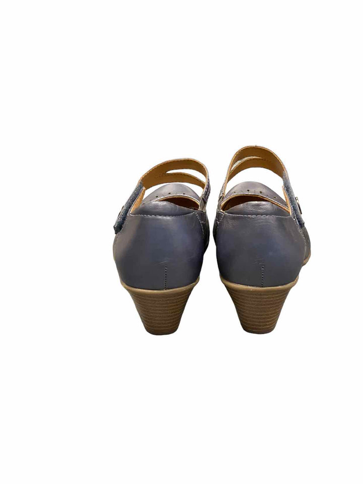 Earth Shoe Size 10 Blue Leather Heels