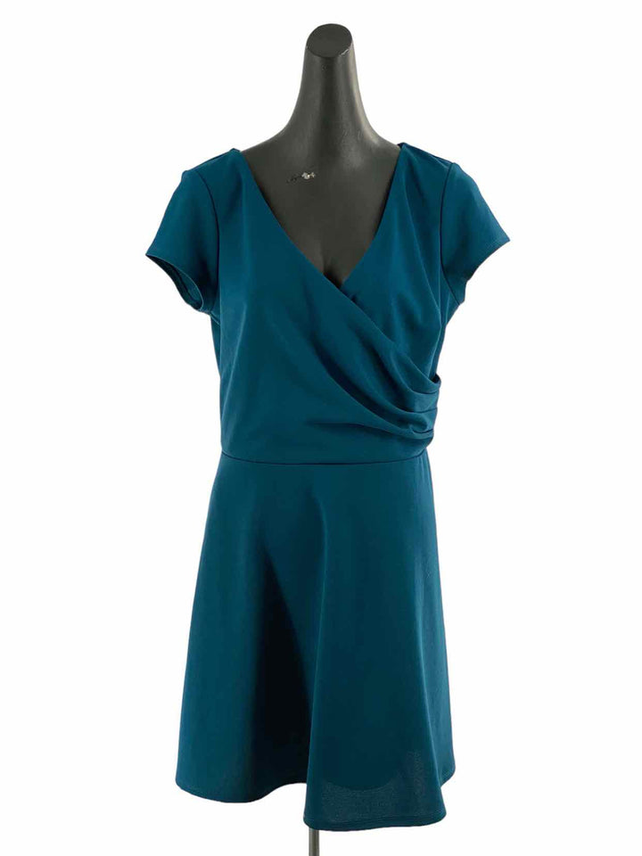 Fortune + Ivy Size L Blue Short Sleeved Dress