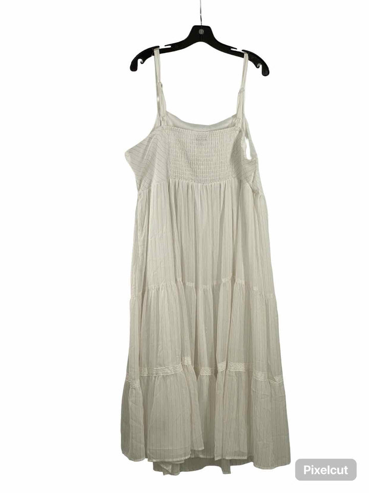 Torrid Size 2X White Gold Stripe Dress