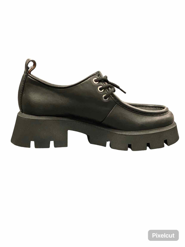 Zara Shoe Size 39 Black Chunky Moc Toe Shoes