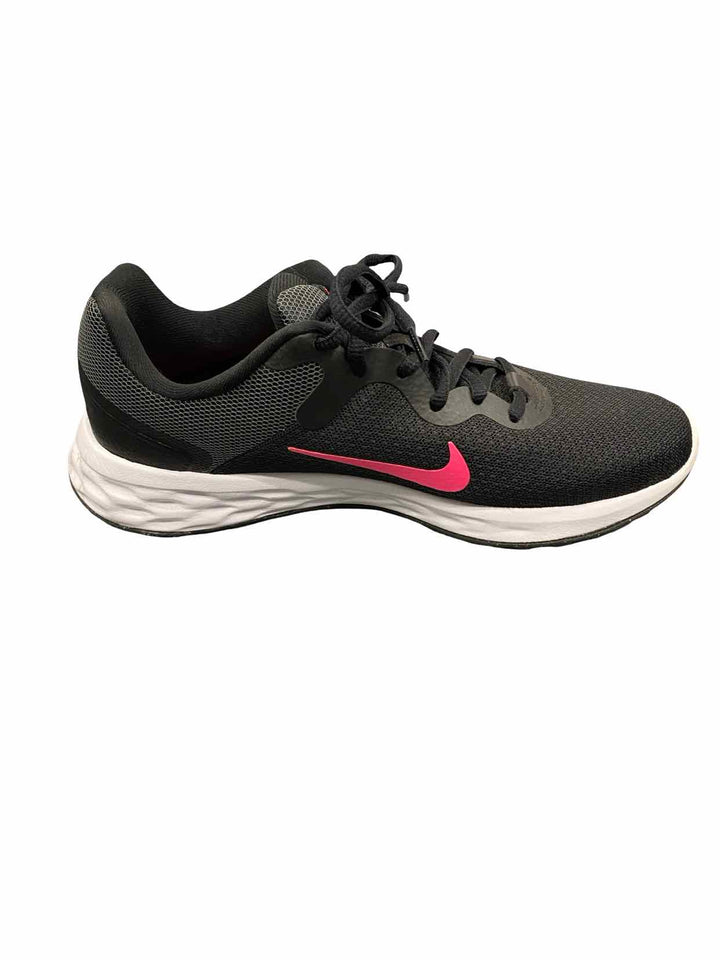 Nike Shoe Size 7 Black Pink Revolution 6 Sneakers