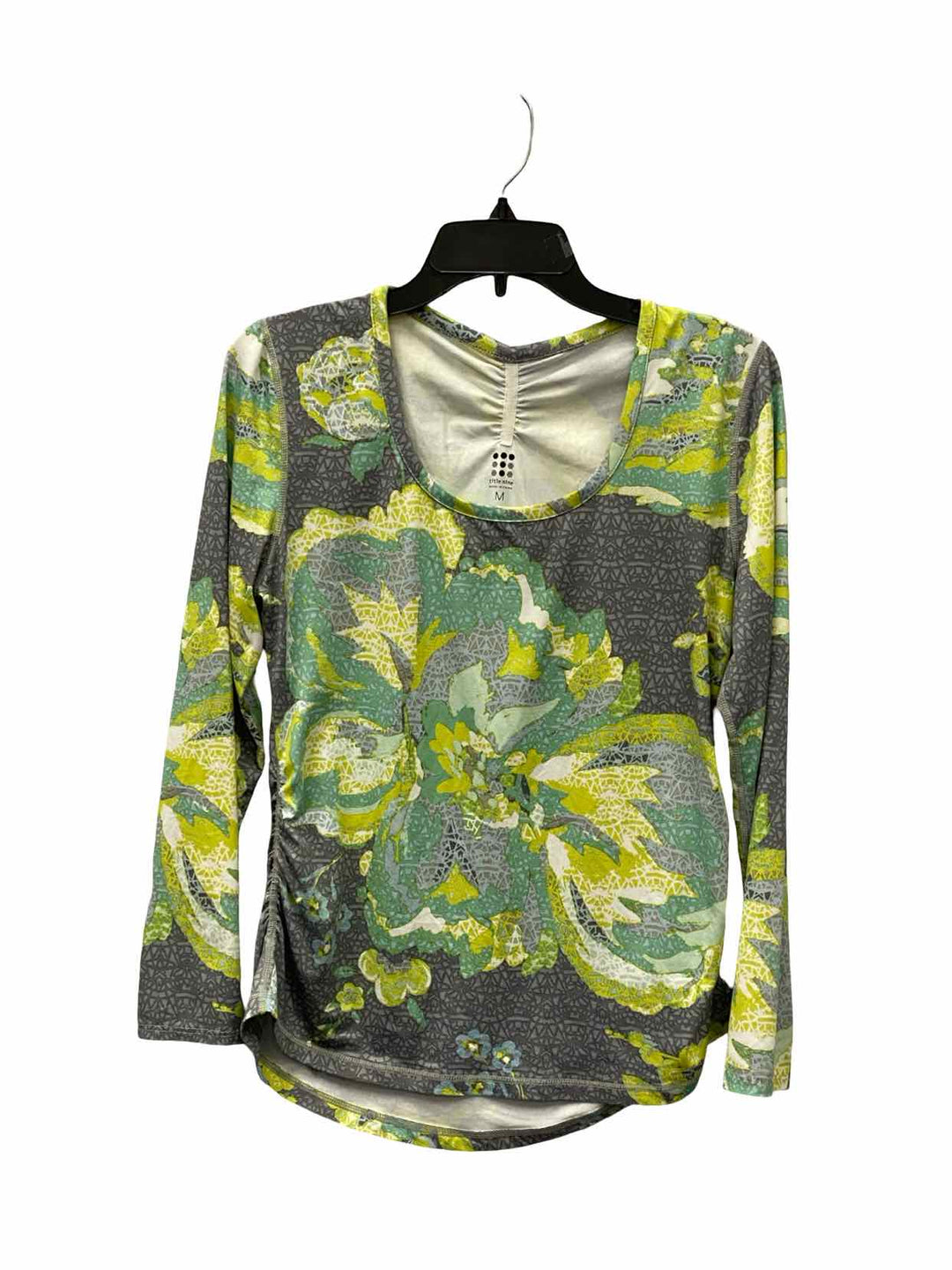 Title Nine Size M Green Floral Long Sleeve Shirts