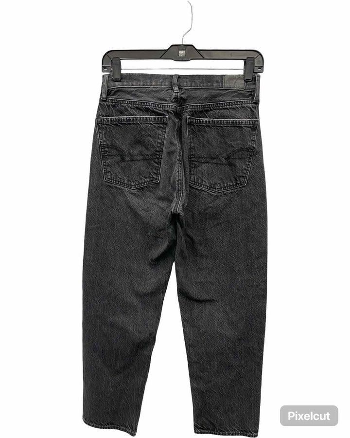 American Eagle Size 2 Black 908 Boyfriend Jeans