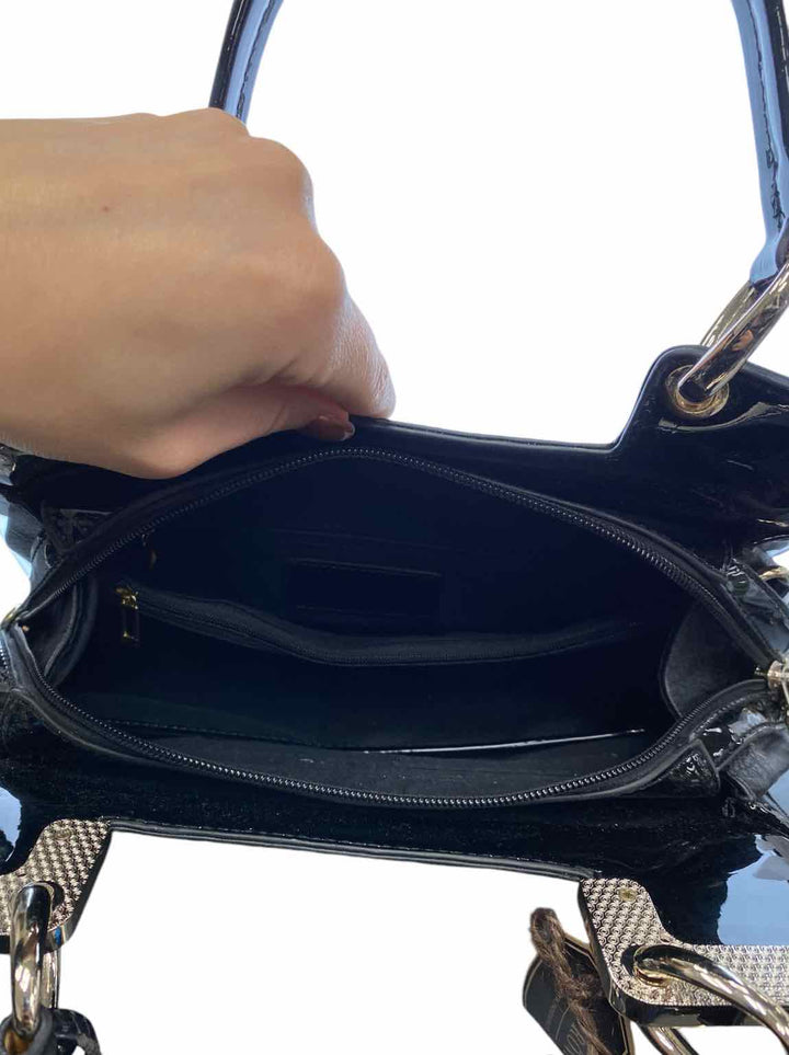 Unknown Brand Black w/ crossbody strap Purse