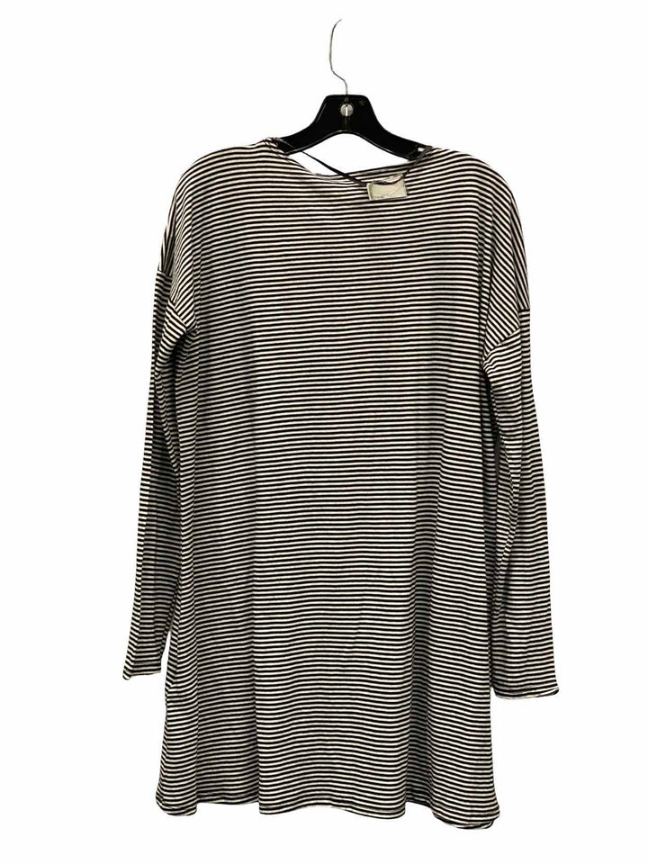 Volcom Size L Black White Striped Long Sleeve Shirts