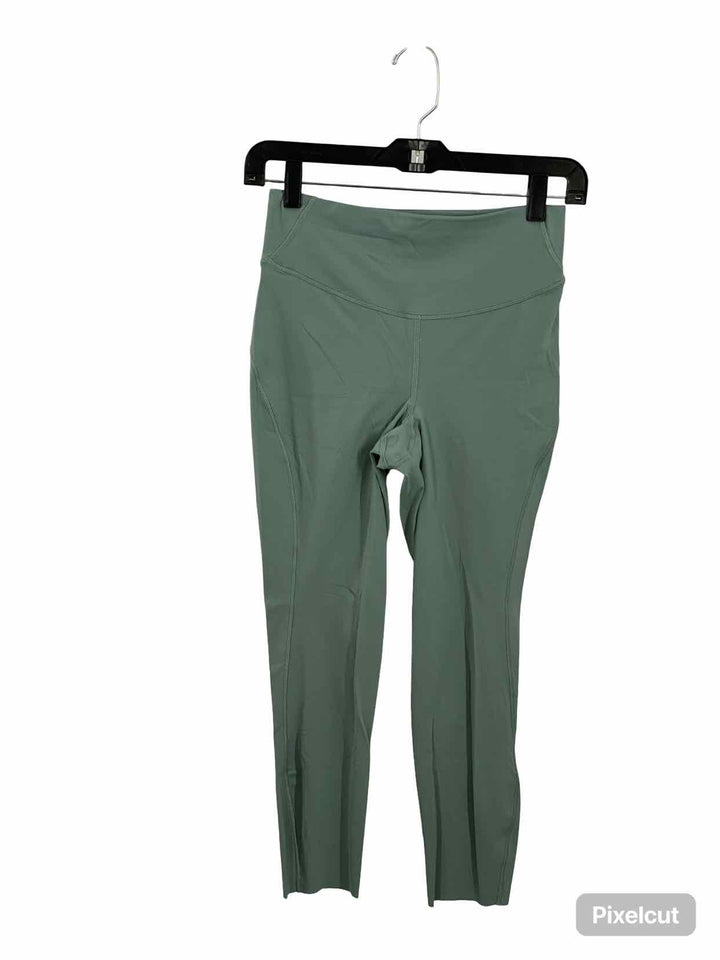 Lululemon Size 6 Green Athletic Pants