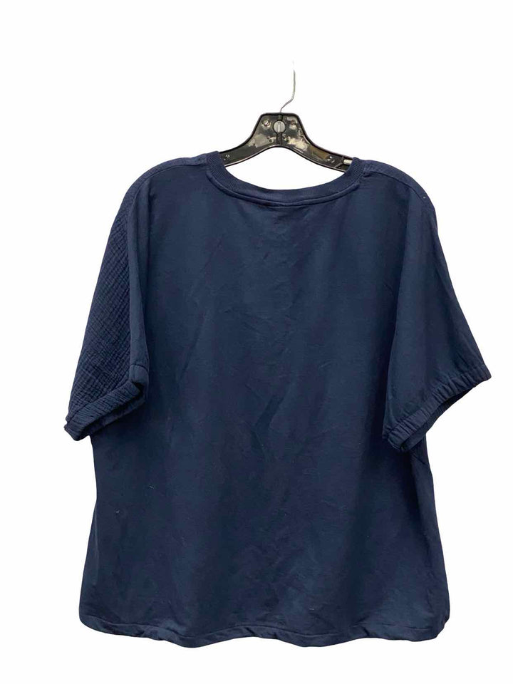 Chico's Size 2(L) Navy NWT Short Sleeve Shirts
