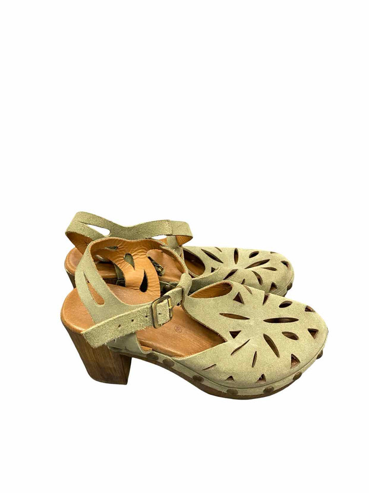 Eric Michael Shoe Size 38 Green Sandals