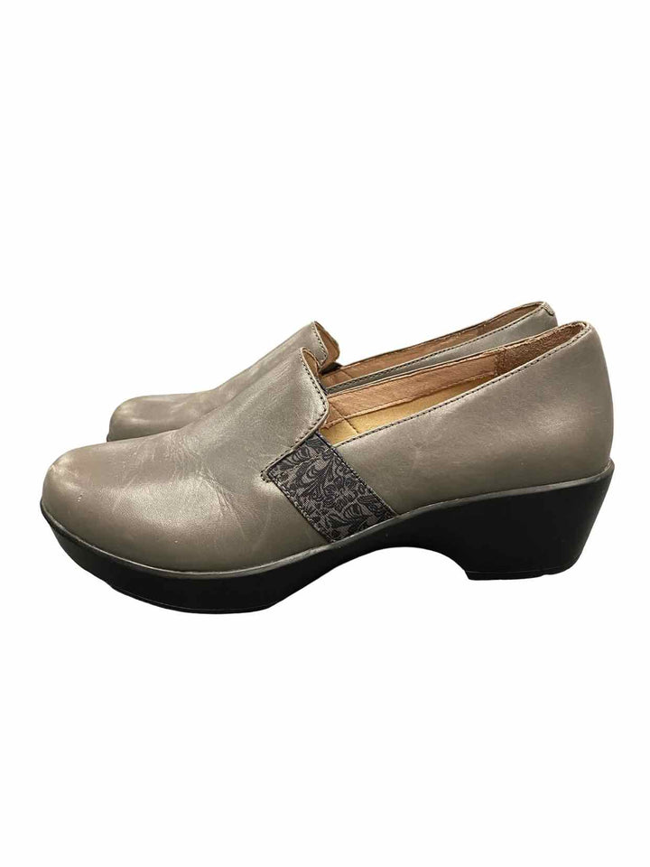 Dansko Shoe Size 41 Gray Leather Loafers