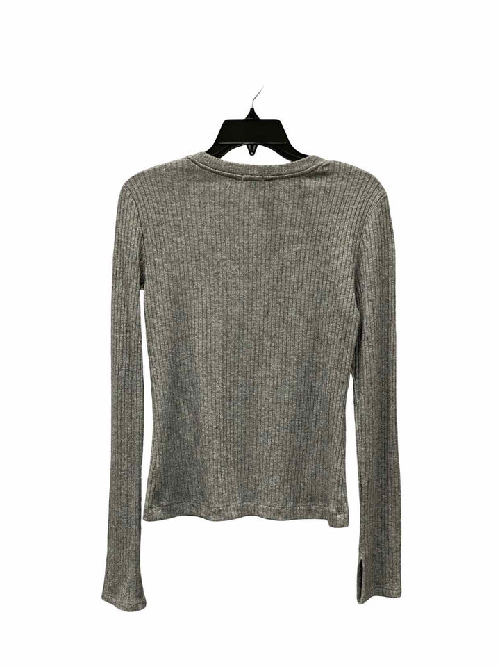 Aerie Size M Gray Sparkly Long Sleeve Shirts