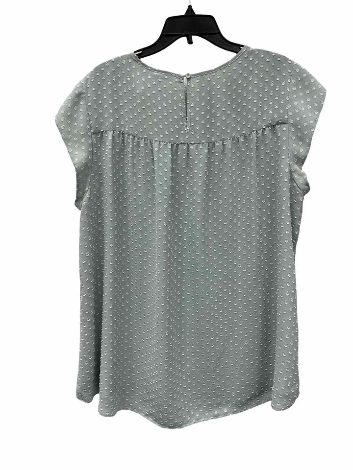 DR2 Size XL Green Short Sleeve Shirts