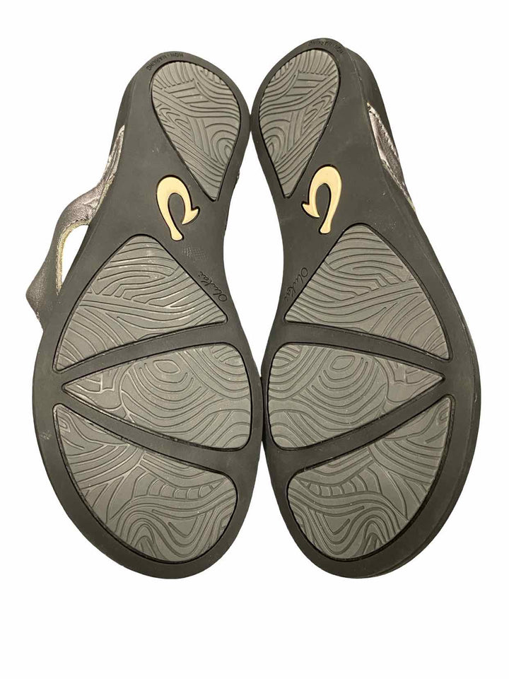 OluKai Shoe Size 8 Black Sandals