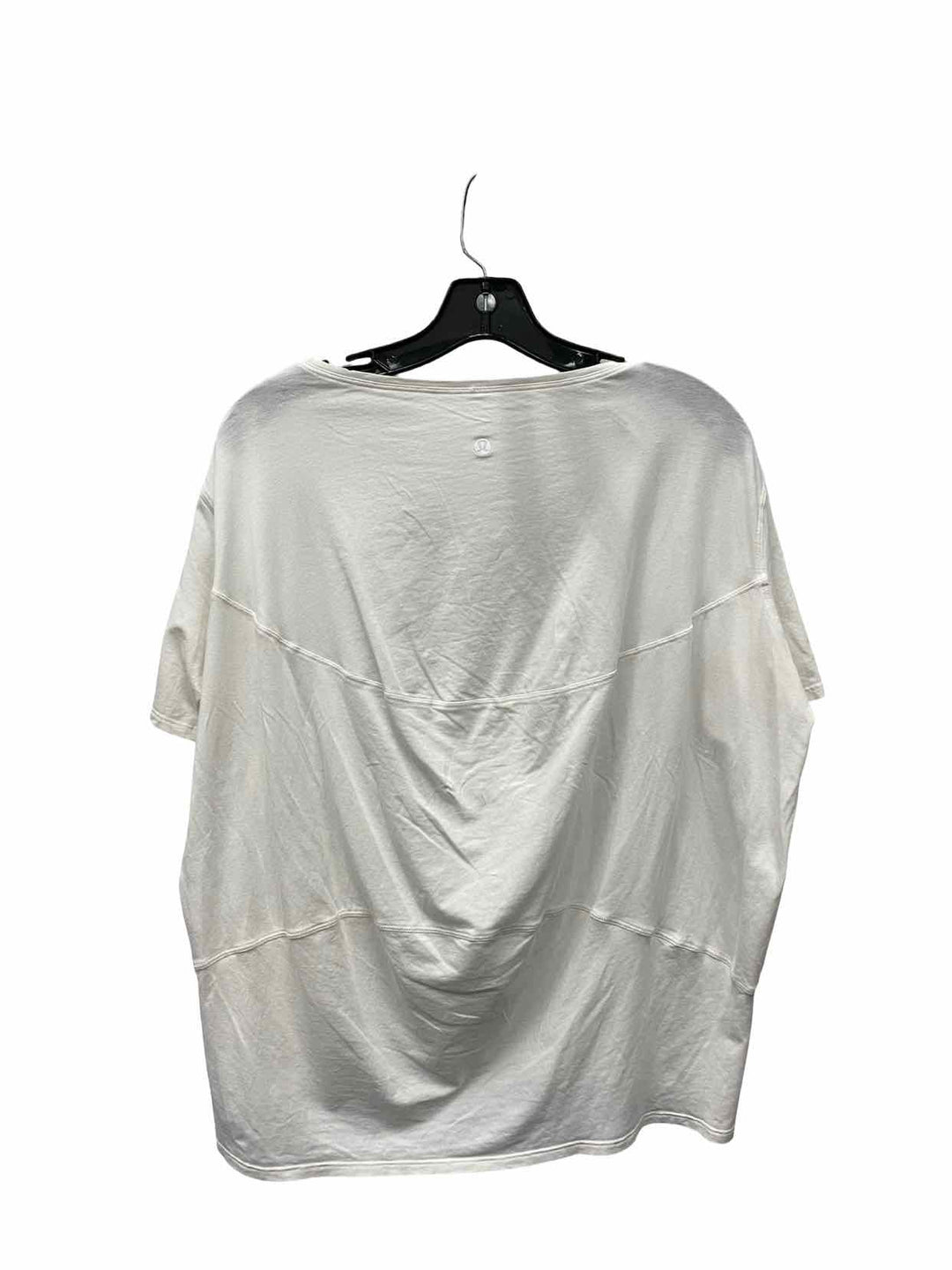 Lululemon Size 6 White Athletic Short Sleeve