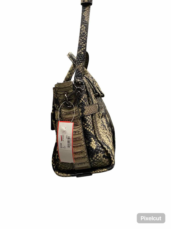 COACH Green Swagger 27 Carryall Purse