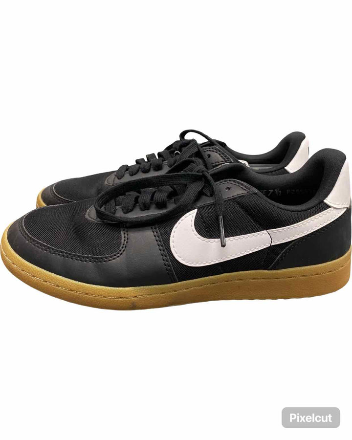 Nike Shoe Size 7.5 Black White Field General Sneakers