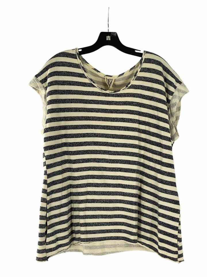 Free People Size M Cream Blue Stripes Short Sleeve Shirts