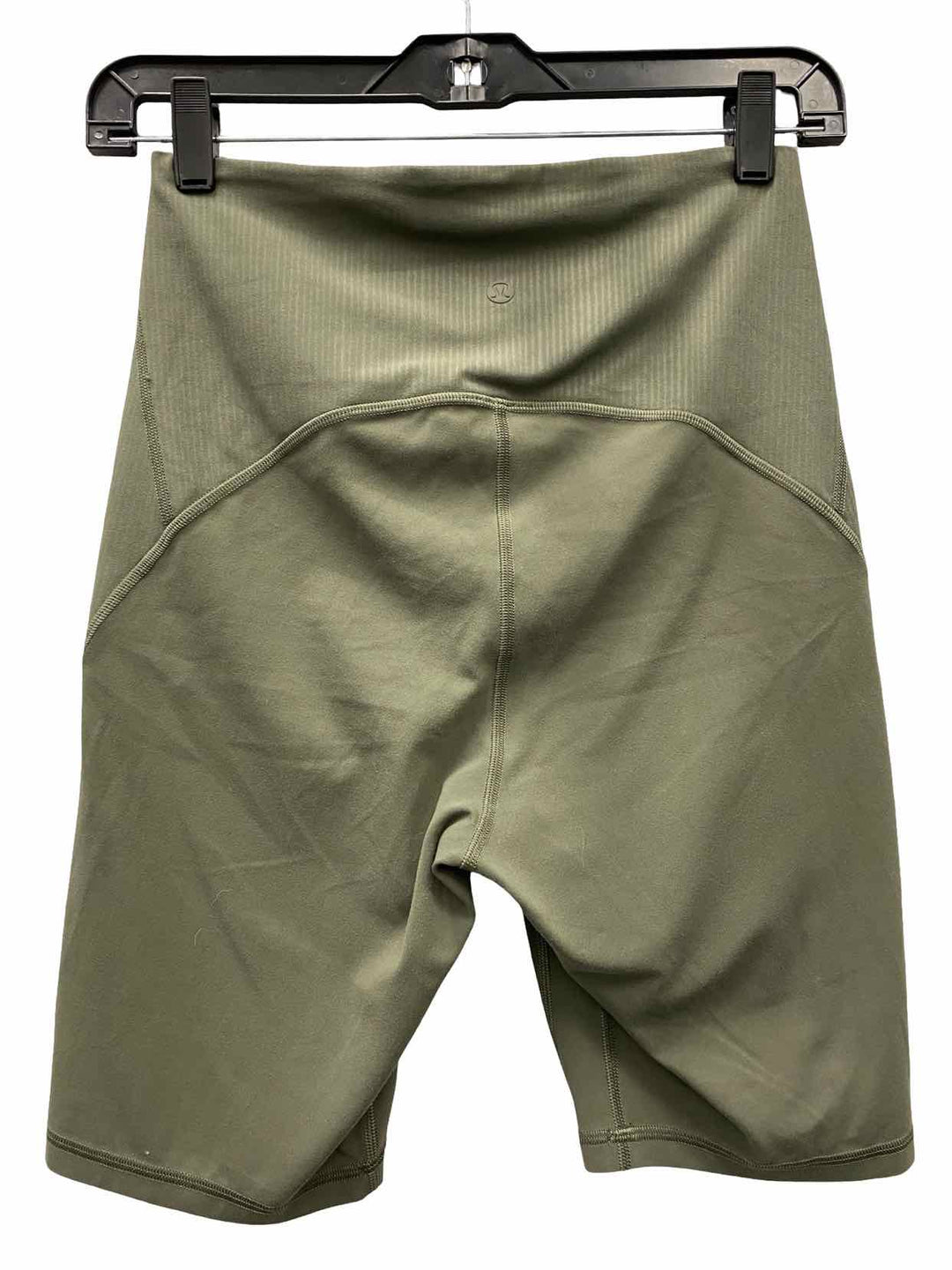 Lululemon Size 6 Green Athletic Shorts