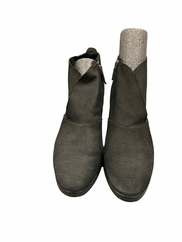 Eileen Fisher Shoe Size 10 Black Leather Murphy Intaglio Boots(Ankle)