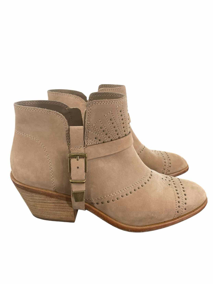 Vince Camuto Shoe Size 8.5 Taupe Leather Boots(Ankle)