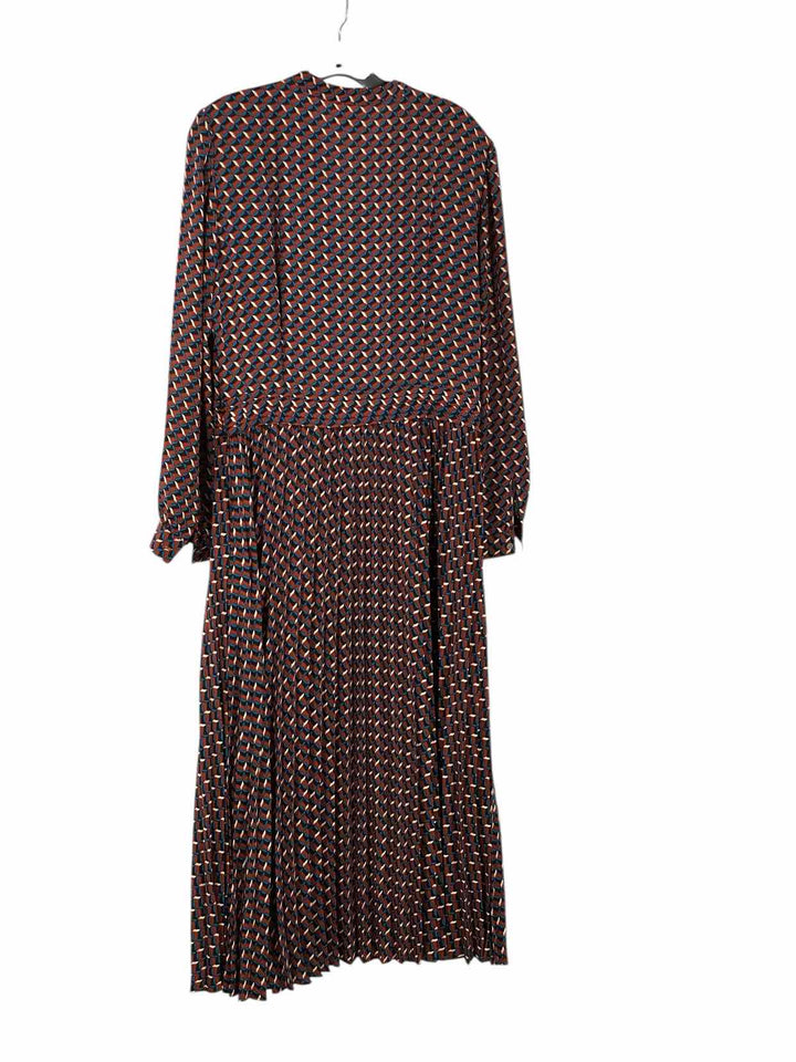 Untuckit Size 10 Red Blue Dress