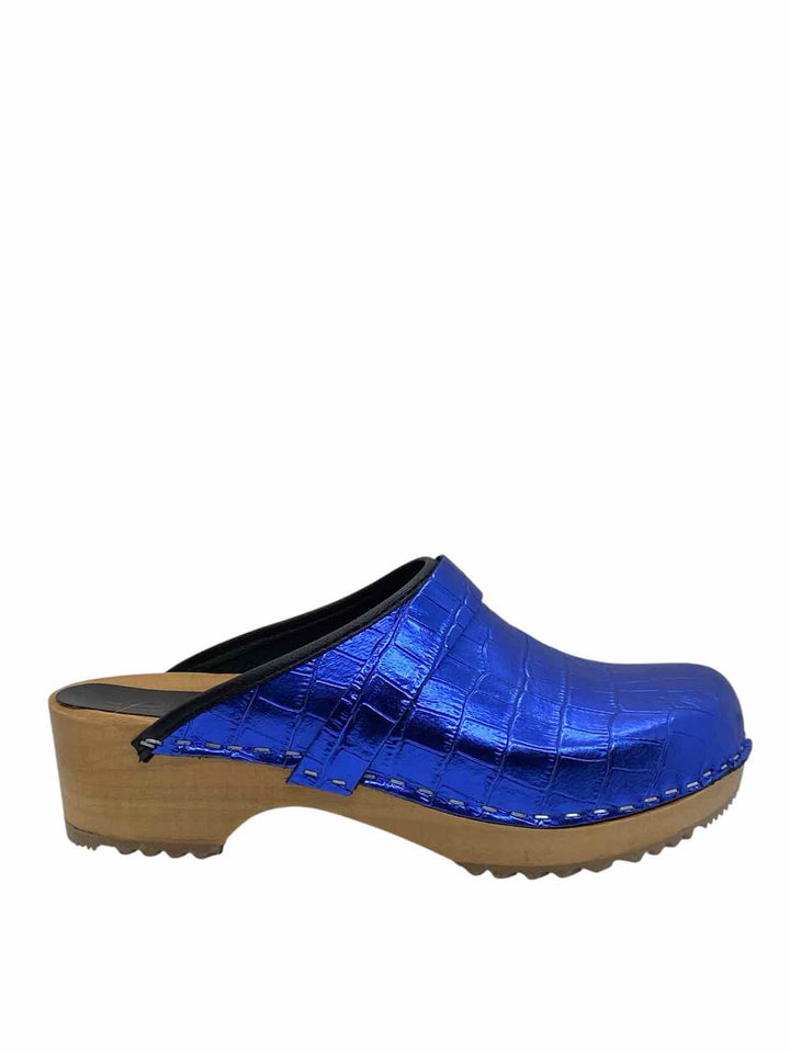 Bjork Shoe Size 8 Blue Clogs