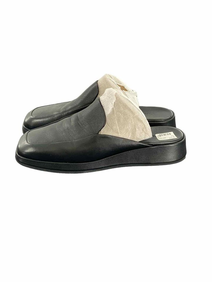 Vince Shoe Size 8 Black Leather Clogs