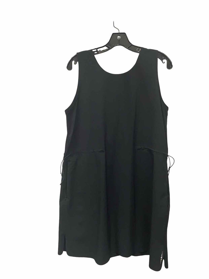 Title Nine Size L Black Dress