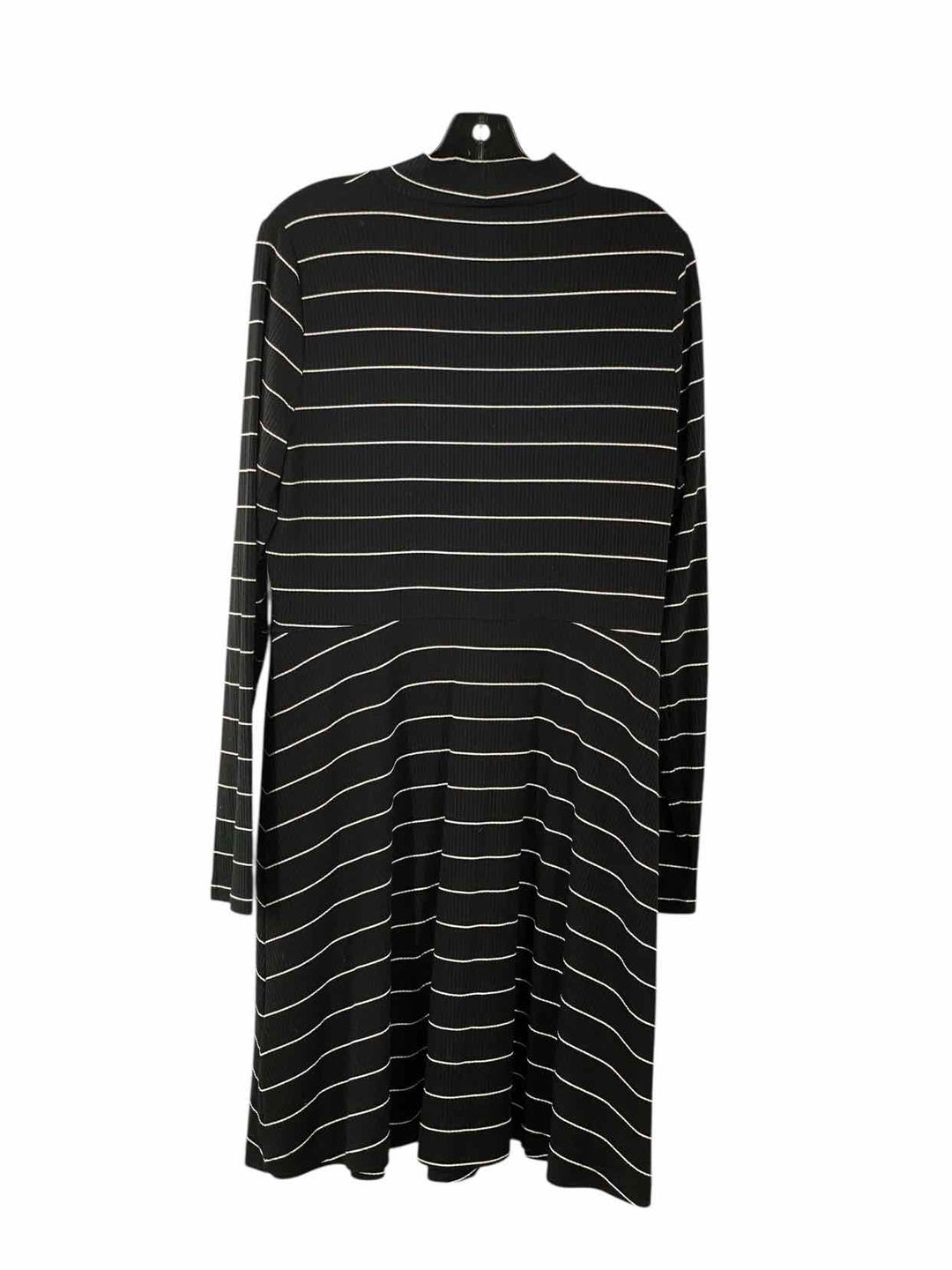 Banana Republic Size L Black Stripe Dress