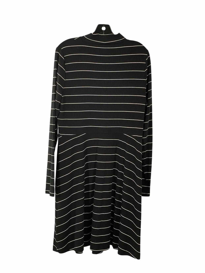 Banana Republic Size L Black Stripe Dress