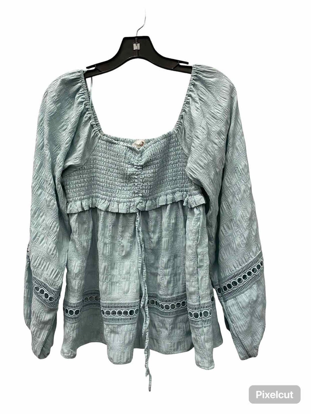 Perfectly Priscilla Size L Light Blue Long Sleeve Shirts