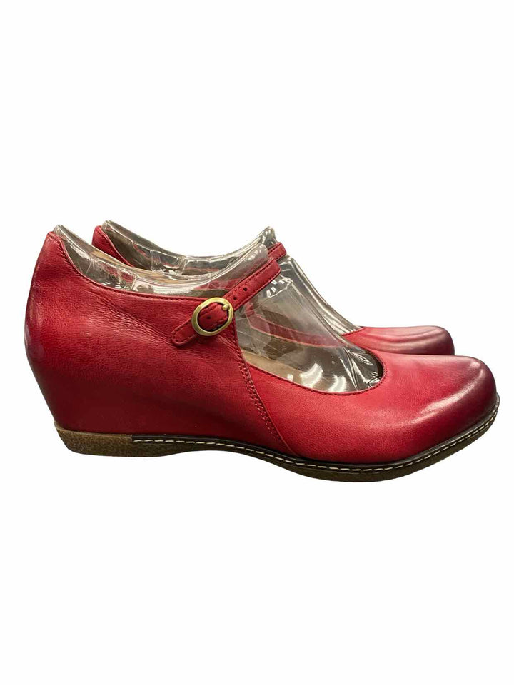 Dansko Shoe Size 39 Red Leather Loralie Burnished Nubuck Loafers