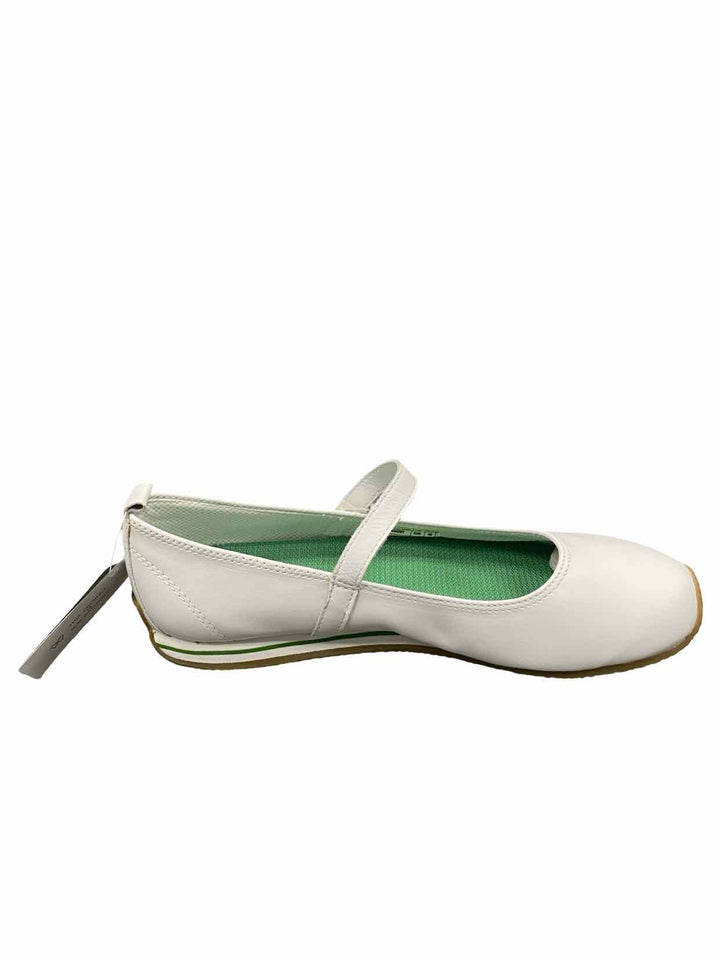 Lacoste Shoe Size 8.5 White Leather Antibes Mary Jane Flats