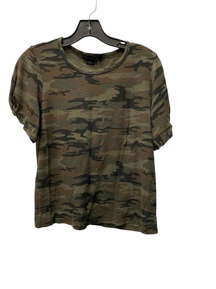 Sanctuary Size L Camo Short Sleeve Shirts