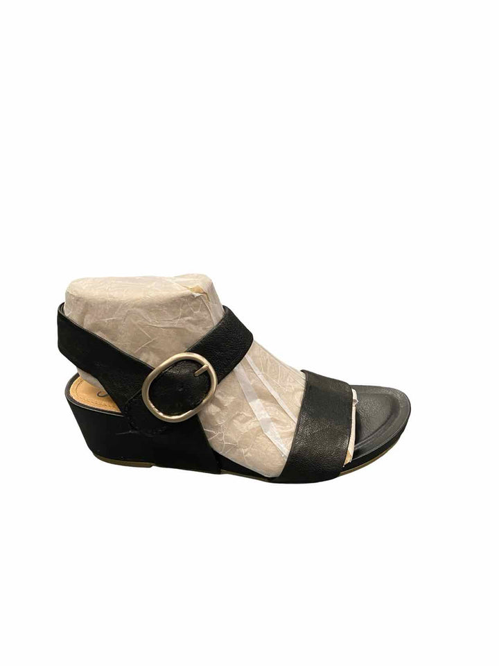 Sofft Shoe Size 9 Black Leather Vaya Wedge Sandals Heels