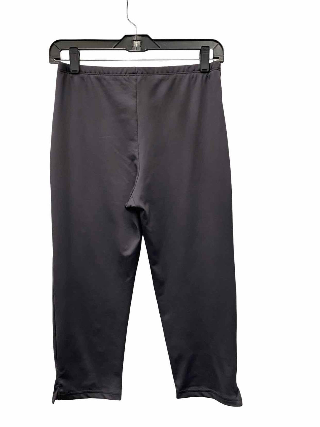 aspire Size M Dark Grey capri length Athletic Pants
