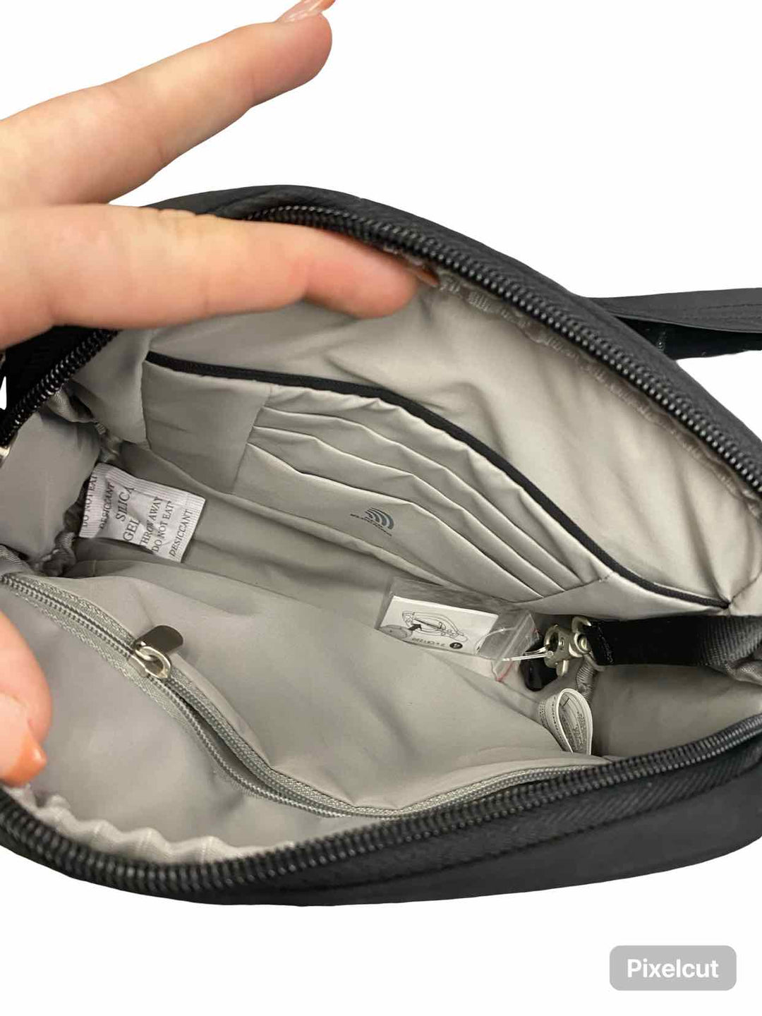 Magellan's Black Anti-Theft Purse