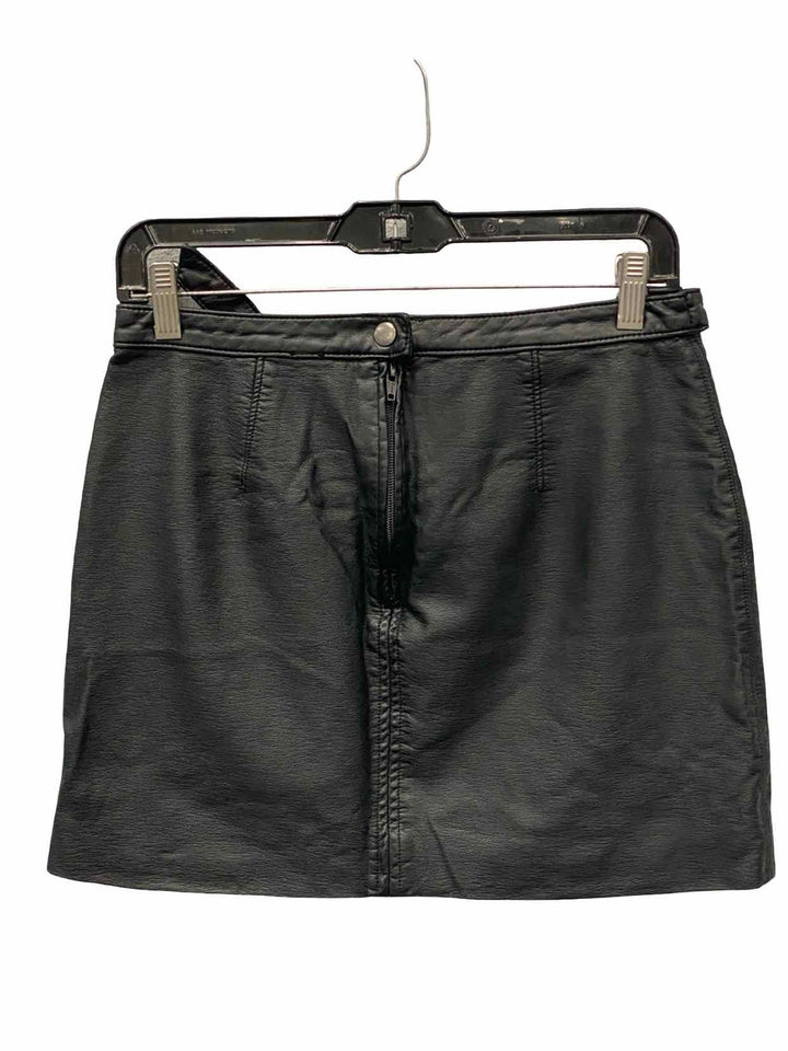 Free People Size 6 Black Skirt