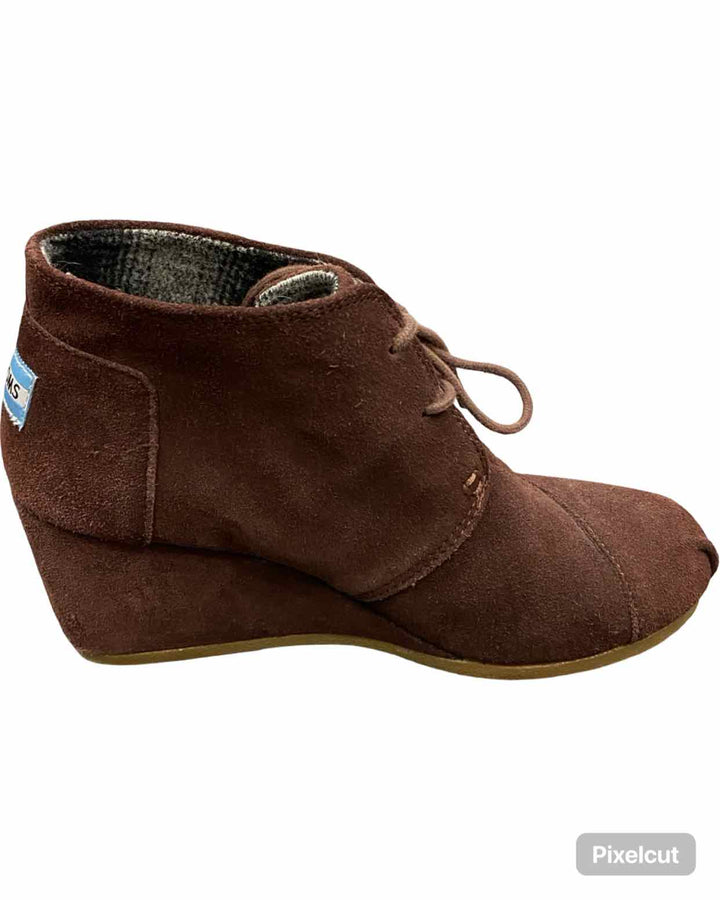 Toms Shoe Size 8 Brown Suede Boots(Ankle)