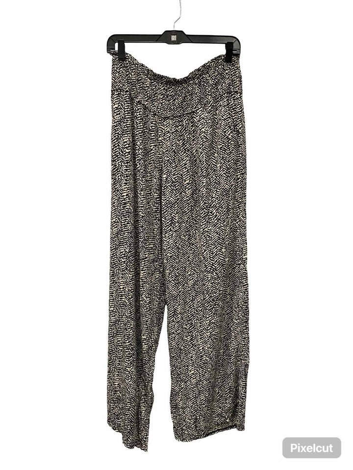 3 Dots Size M Black Print Pants