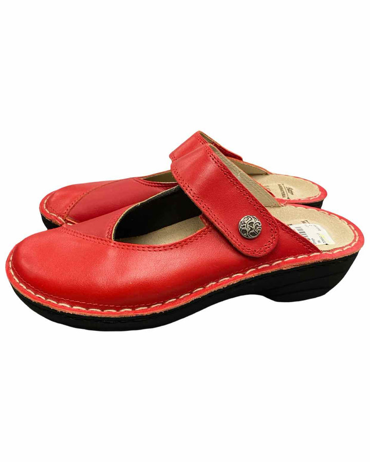 Batz Shoe Size 39 Red Leather Bali Comfort Clogs