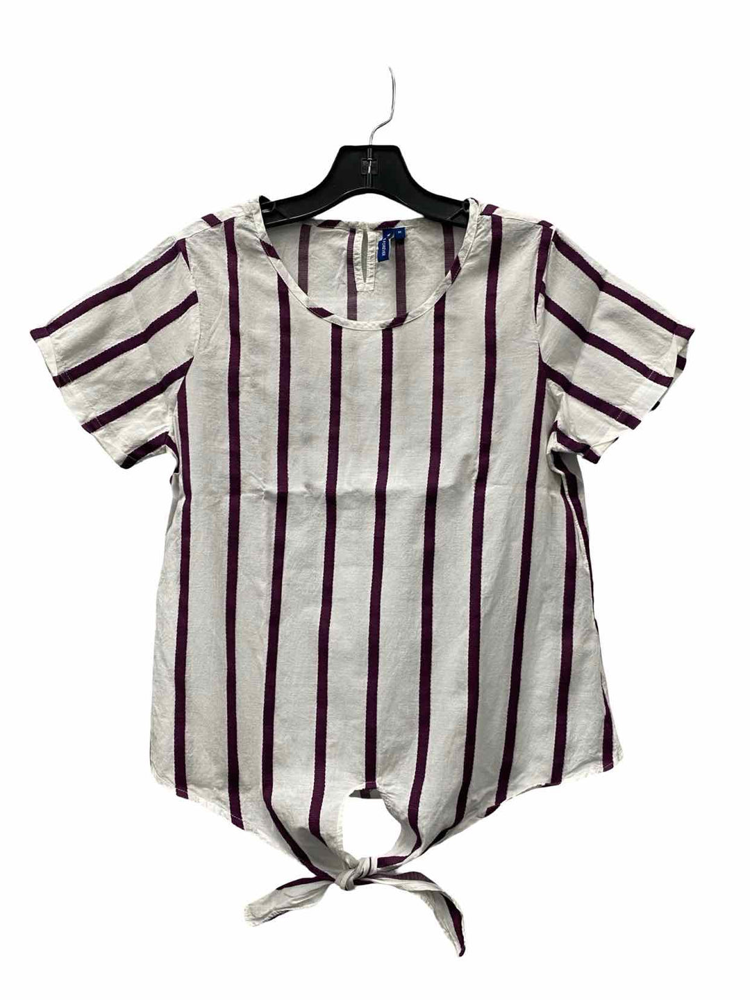 Fame Forever Size M White Purple Stripe 100% cotton Short Sleeve Shirts