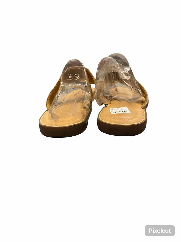 Born Shoe Size 9 Brown Leather Hinti Toe Loop Slides Sandals