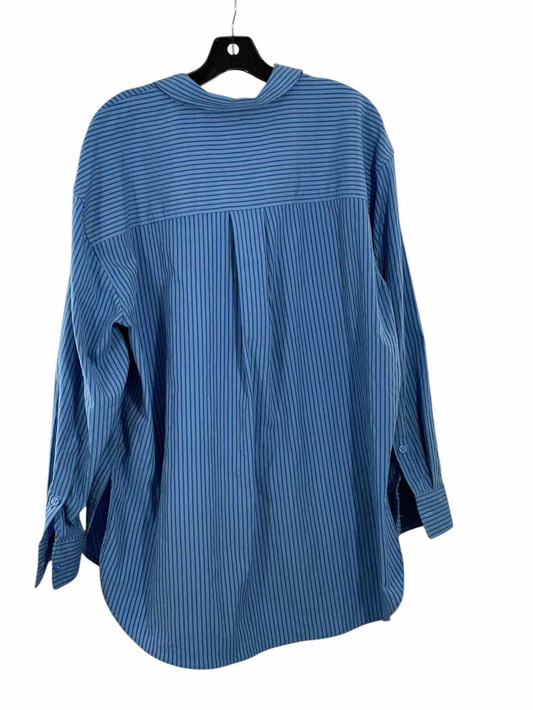 Athleta Size L Blue Striped Long Sleeve Shirts