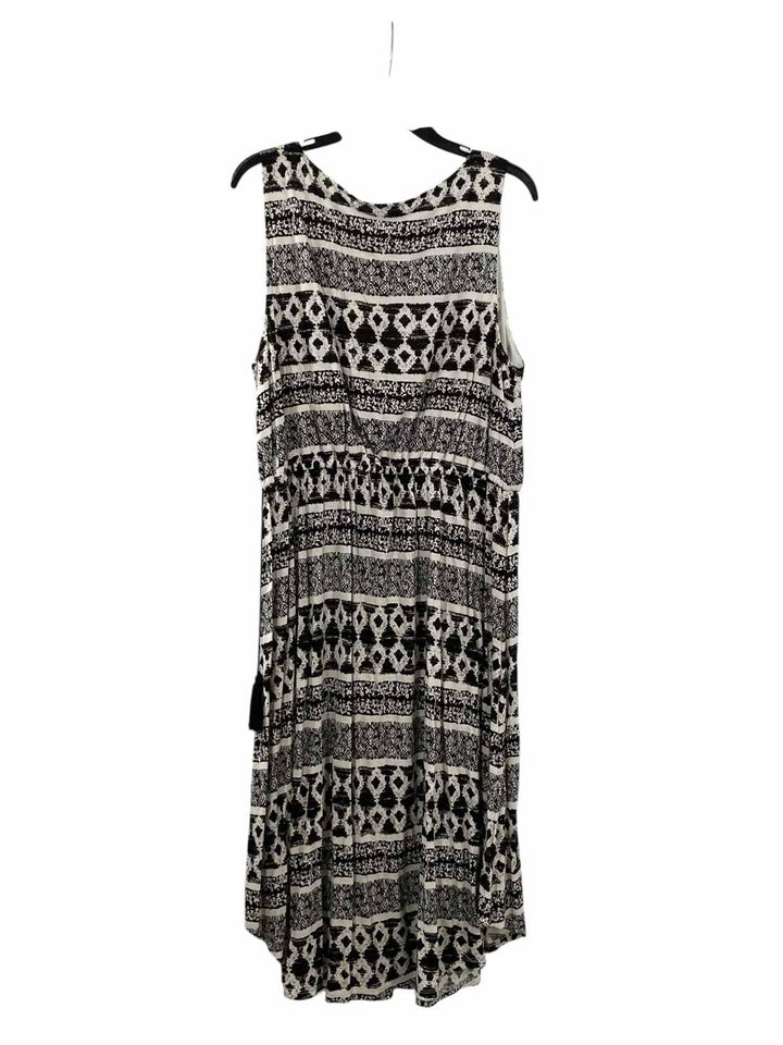 Loft Size L Black White Print Dress