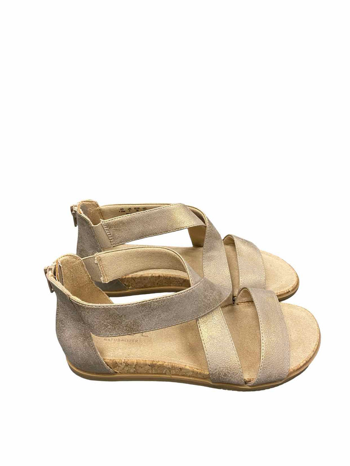 Naturalizer Shoe Size 7.5 Beige Sandals