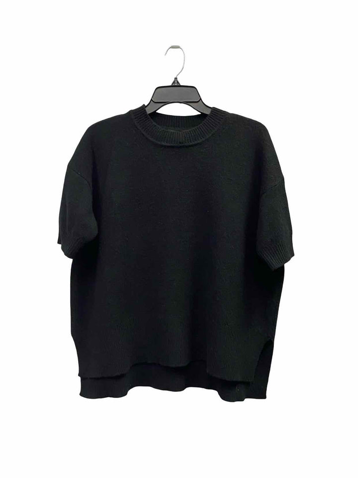 Bloomingdales Size XS Black Cashmere Sweater