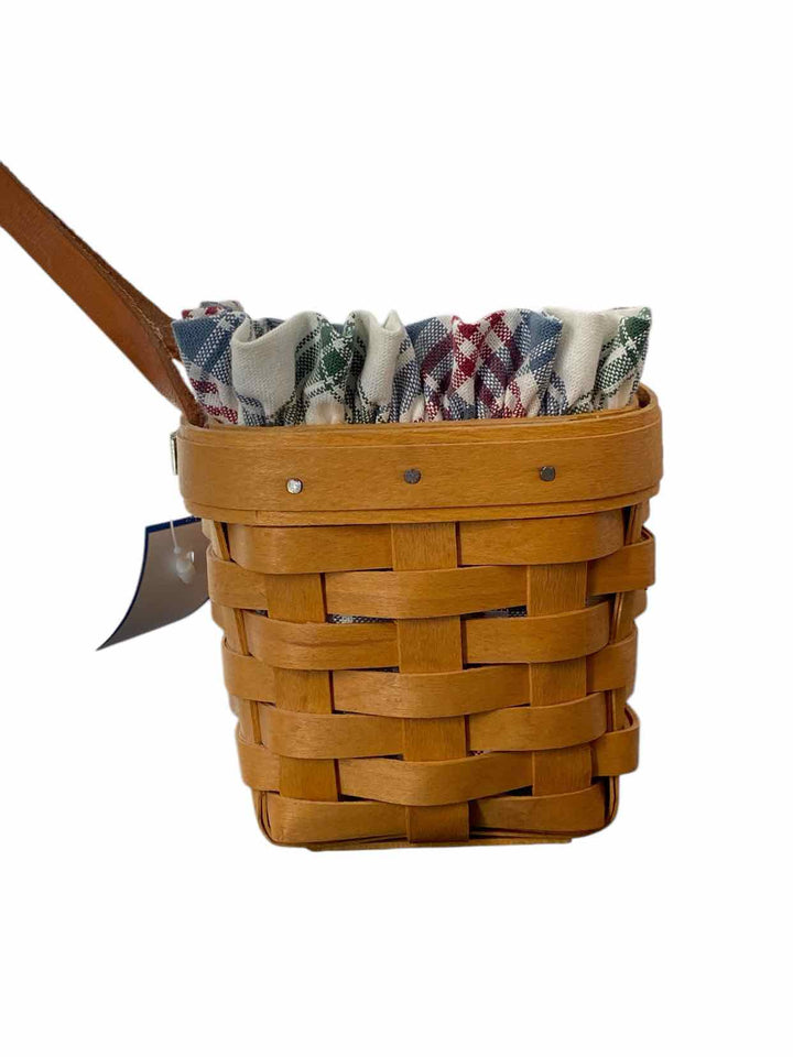 Longaberger Basket Includes Cloth & plastic liner Home Decor