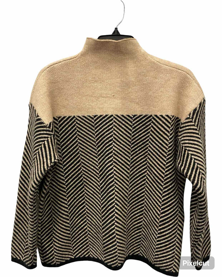 Unknown Brand Size M Tan Black Geometric Sweater