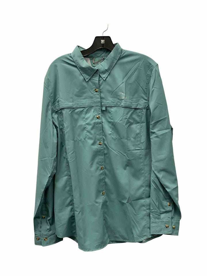 LL Bean Size XLT Green Long Sleeve Shirts
