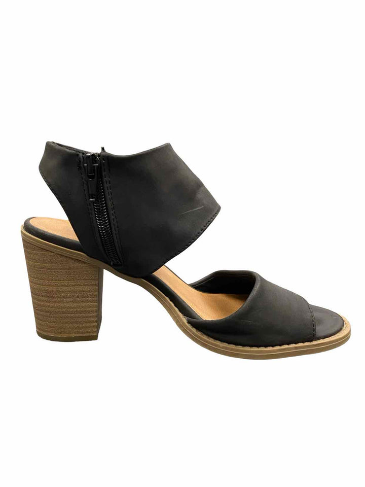 Dolcetta Shoe Size 8.5 Black Claire Heels
